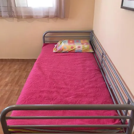 Cozy 2 Bedroom In