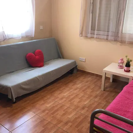 Apartament Cozy 2 Bedroom In Periwolia