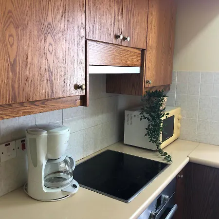 Apartament Cozy 2 Bedroom In Periwolia