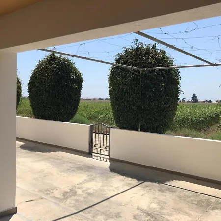 Cozy 2 Bedroom In Διαμέρισμα Περβόλια