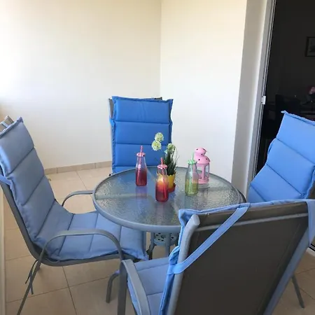 Cozy 2 Bedroom In